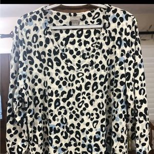 Chicos 3/4 sleeve, V-neck, animal print top.